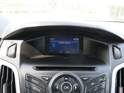 Used 2014 Ford Focus SE FWD image 26