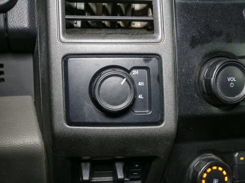Used 2022 Ford F550 4x4 Regular Cab Super Duty image 21