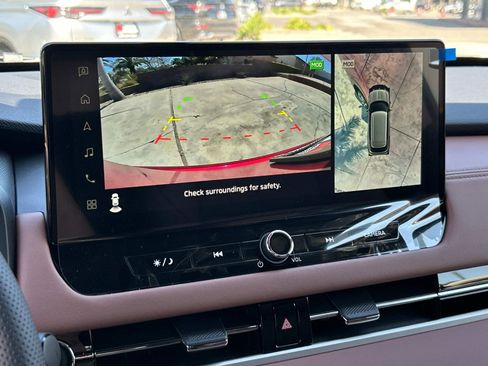 New 2025 Mitsubishi Outlander SEL image 14