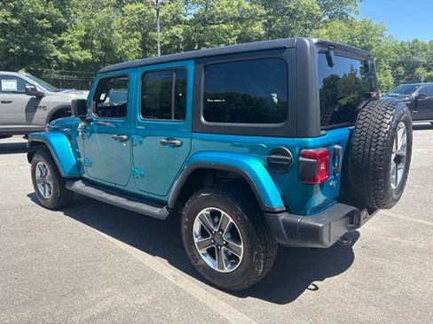 Used 2019 Jeep Wrangler Unlimited Sahara w/ Cold Weather Group AWD/4WD image 7