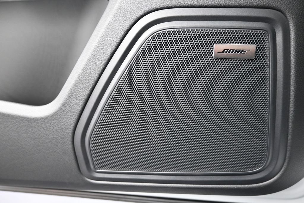 Certified 2026 Porsche Macan AWD/4WD image 17