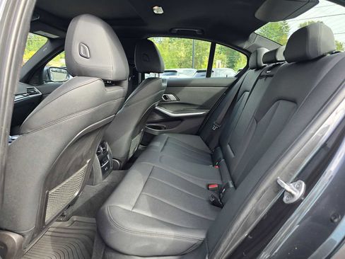 Used 2021 BMW 330i Sedan w/ Premium Package image 17