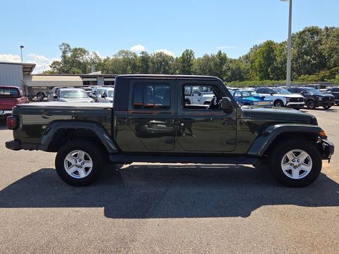 Used 2022 Jeep Gladiator Sport AWD/4WD image 12