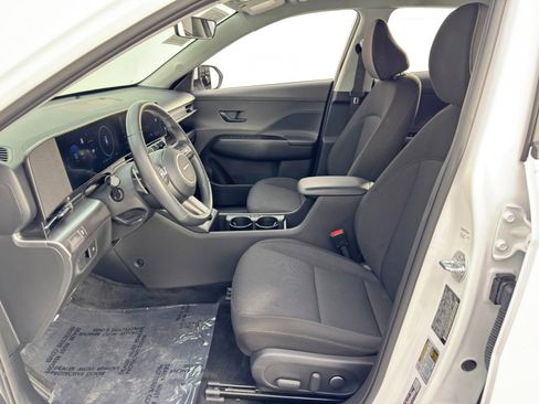 Used 2025 Hyundai Kona SEL image 15