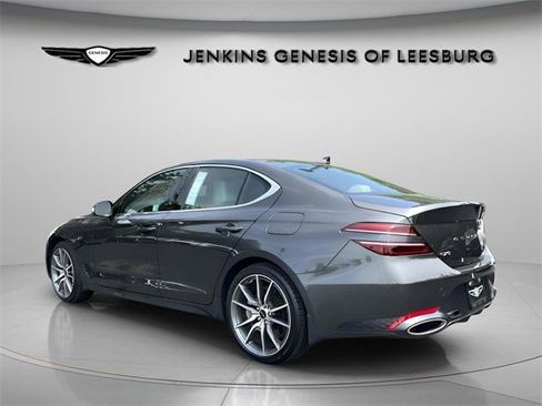 Used 2025 Genesis G70 2.5T image 5