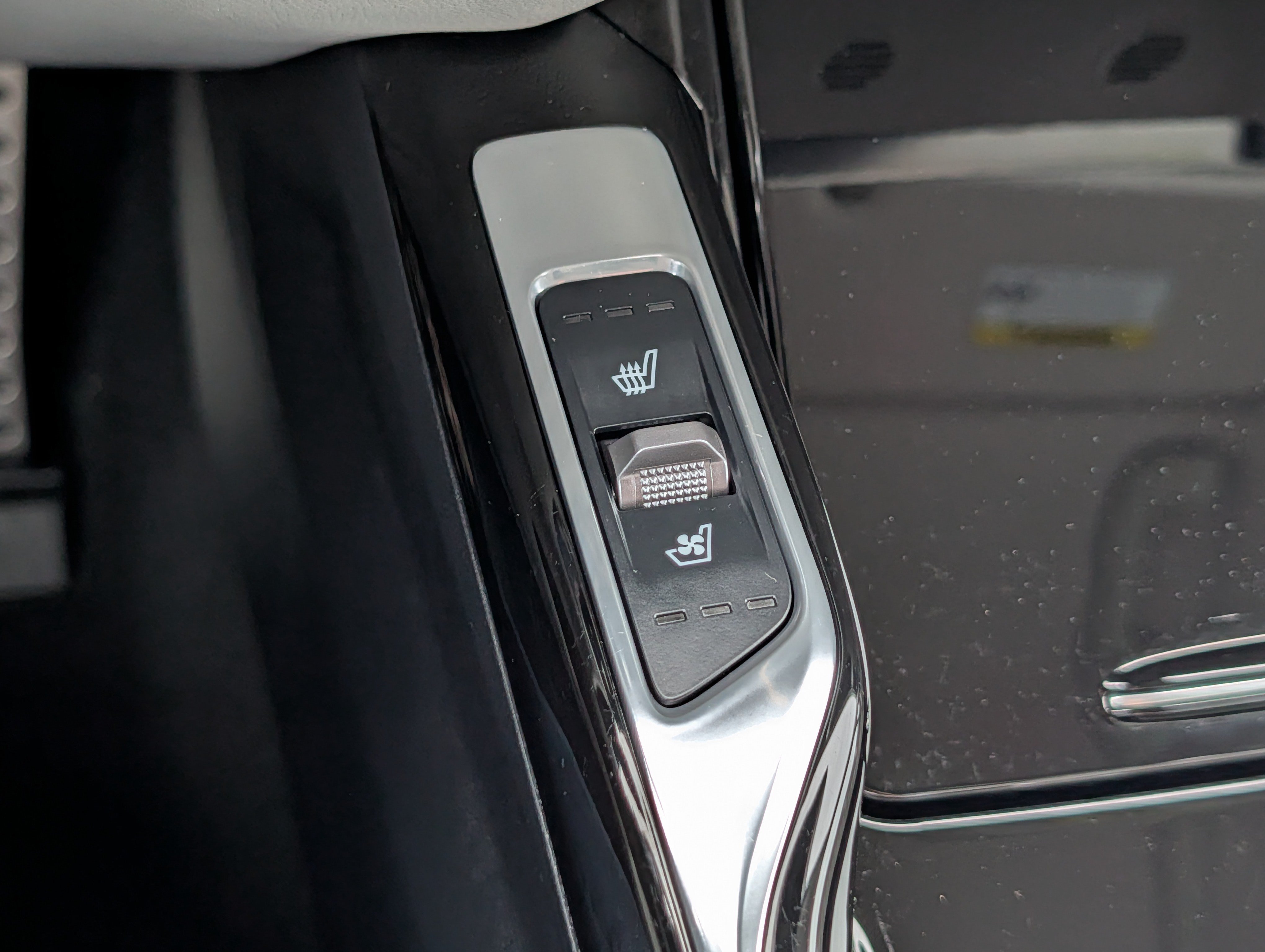 Certified 2023 Kia Sorento SX Prestige AWD/4WD image 28