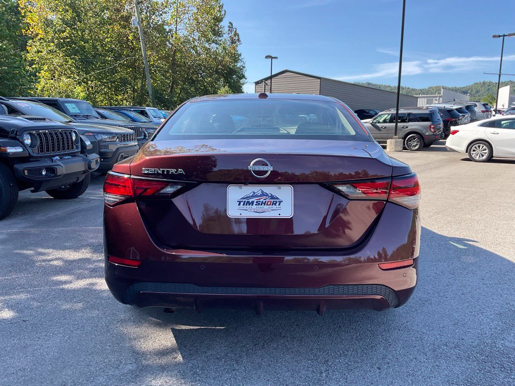 Used 2025 Nissan Sentra SV FWD image 5