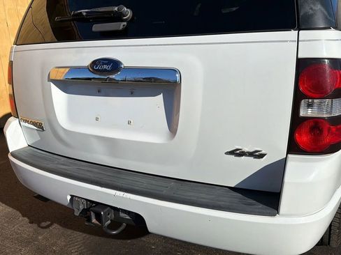 Used 2009 Ford Explorer XLT image 13