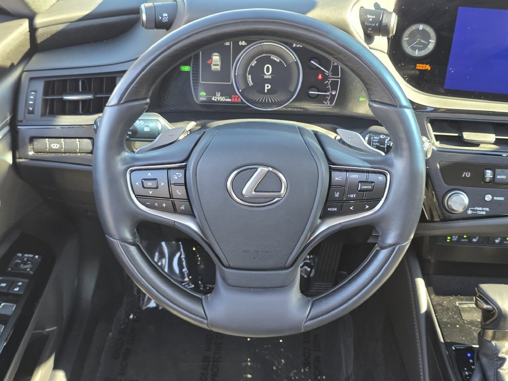 Certified 2023 Lexus ES 300h w/ Accessory Package (Z2) FWD image 23