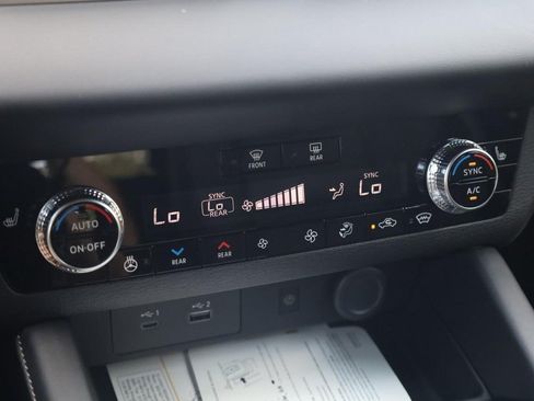 New 2026 Nissan Rogue Platinum AWD/4WD image 17