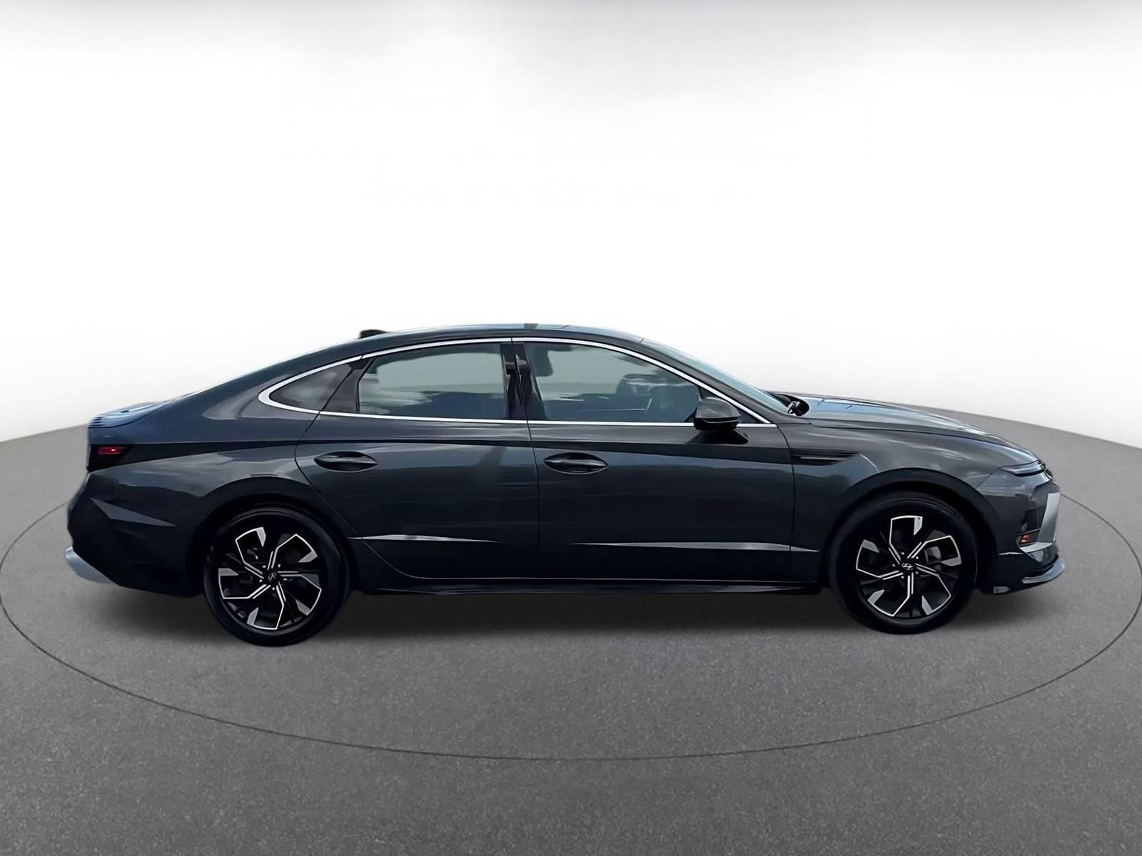 Used 2025 Hyundai Sonata SEL FWD image 14