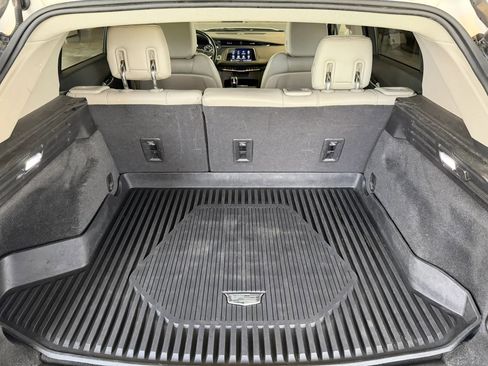 Used 2020 Cadillac XT4 Premium Luxury FWD image 19