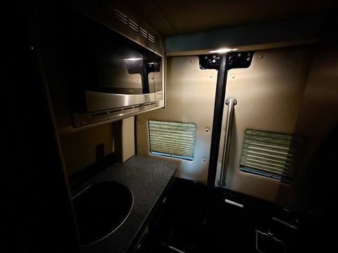 Used 2022 Mercedes-Benz Sprinter 3500 image 36