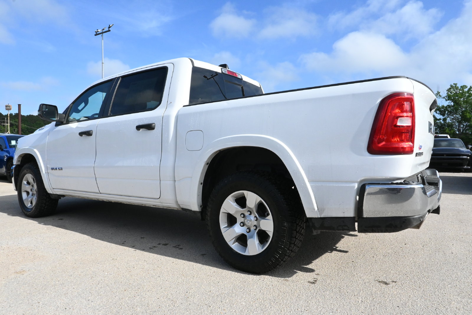 Used 2025 RAM 1500 Big Horn AWD/4WD image 2