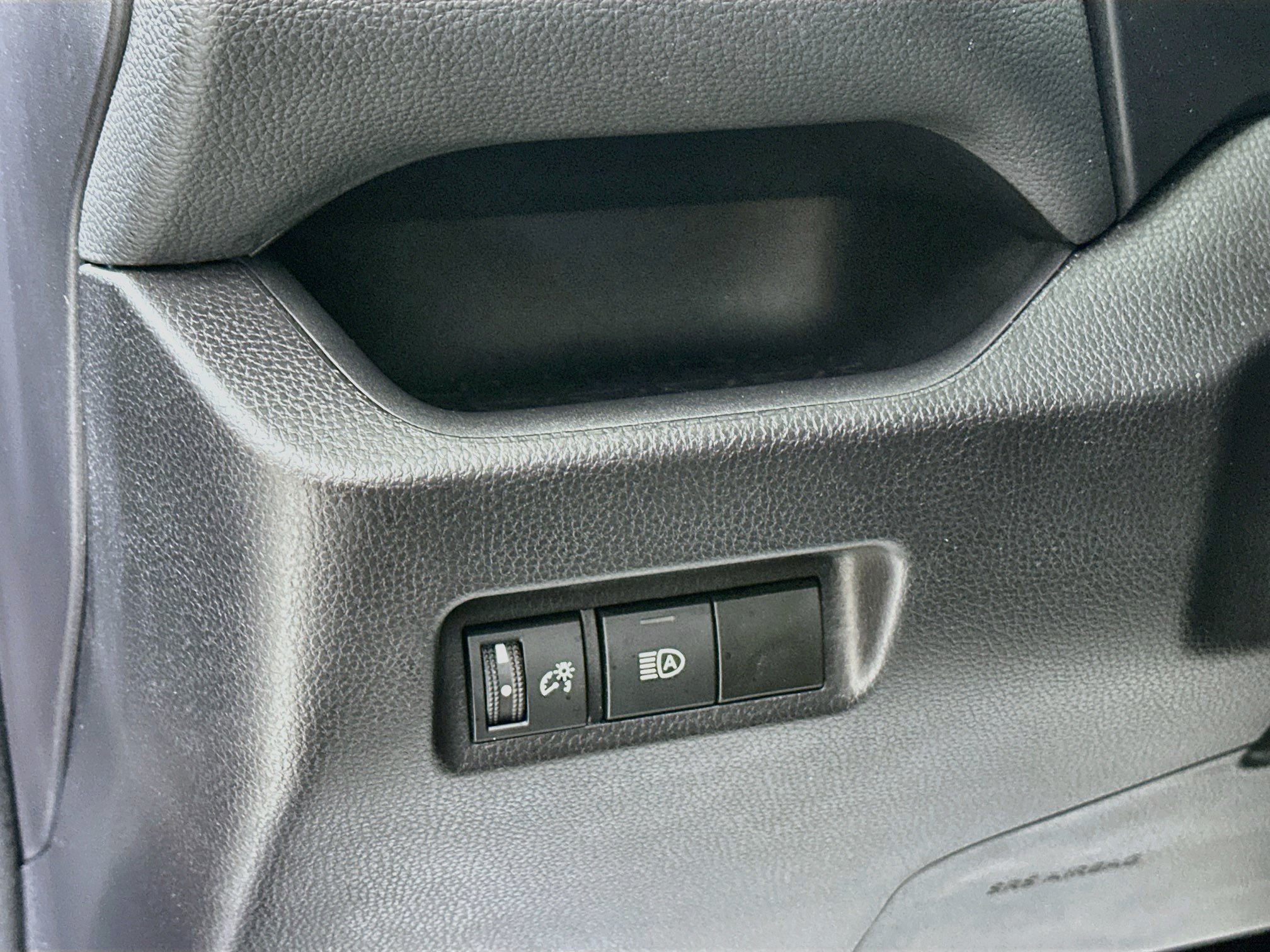 Certified 2025 Toyota RAV4 XLE AWD/4WD image 10