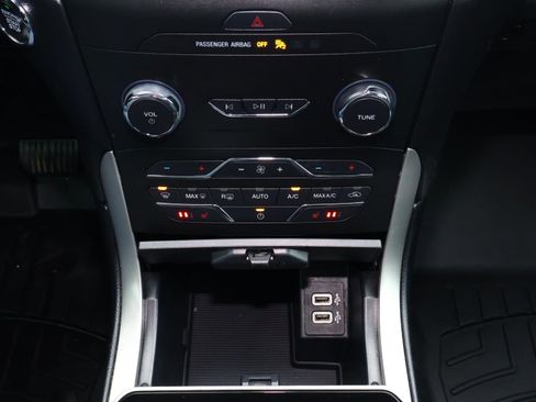 Used 2019 Ford Edge SEL w/ Equipment Group 201A image 26