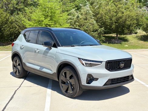 New 2026 Volvo XC40 B5 Ultra w/ Protection Package Premier image 3