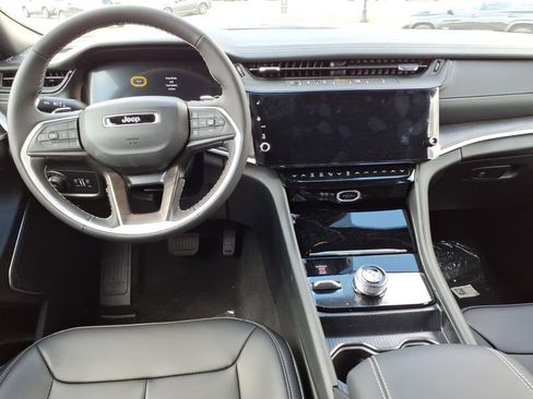 New 2026 Jeep Grand Cherokee L Limited w/ Limited Altitude Package image 9