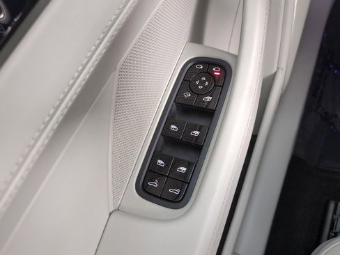 Used 2018 Porsche Panamera 4S AWD/4WD image 19
