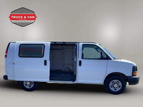 Used 2013 Chevrolet Express 2500 RWD image 34