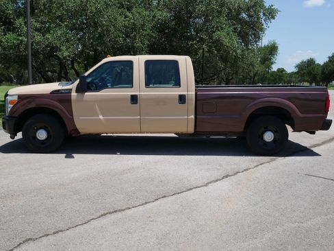 Used 2015 Ford F350 XL image 6
