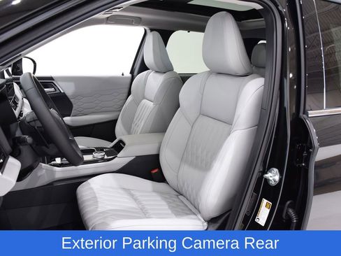 New 2025 Mitsubishi Outlander AWD image 19