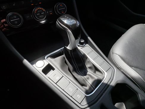 Certified 2024 Volkswagen Jetta SEL FWD image 24