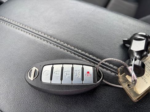 Used 2025 Nissan Altima 2.5 SV FWD image 24