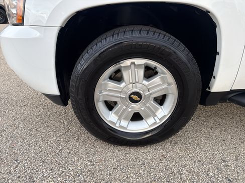 Used 2013 Chevrolet Tahoe LT w/ Suspension Package, Off-Road AWD/4WD image 7