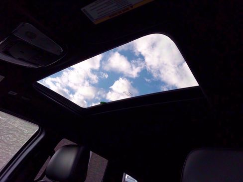 Used 2018 Jeep Grand Cherokee Altitude image 14