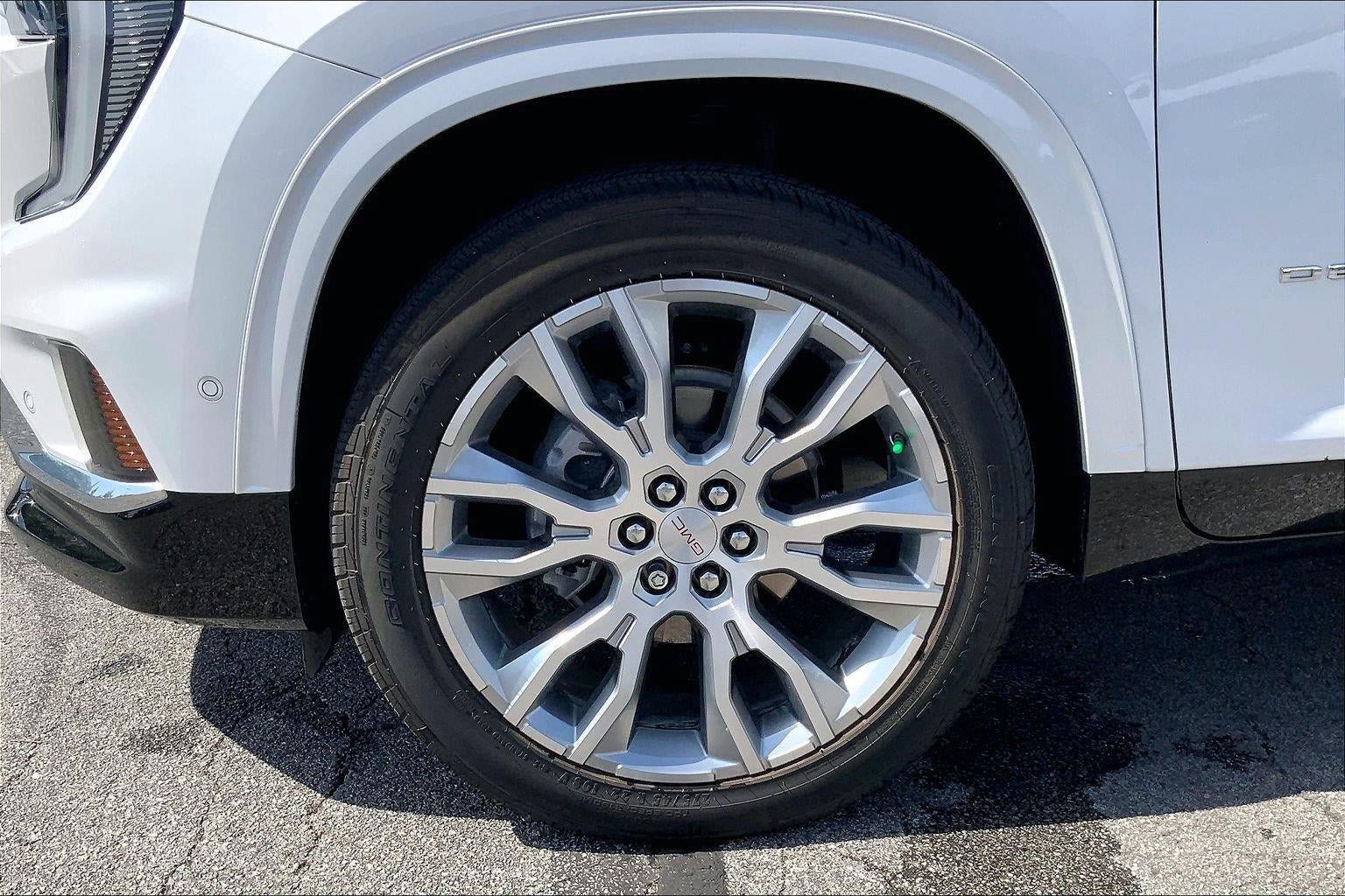 Used 2024 GMC Acadia Denali w/ Super Cruise Package AWD/4WD image 9