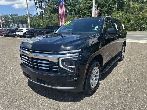 Used 2025 Chevrolet Tahoe LT RWD image 12