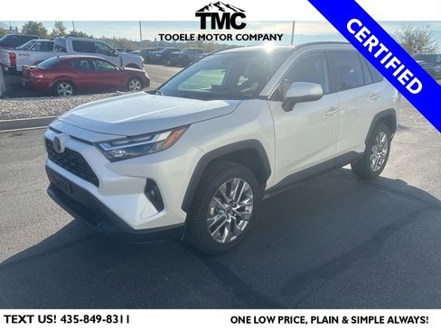 Used 2024 Toyota RAV4 XLE Premium image 7
