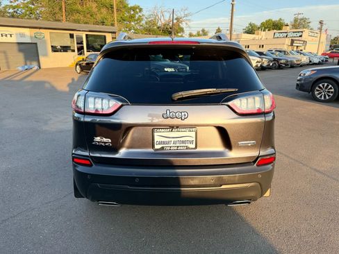 Used 2020 Jeep Cherokee Latitude Plus w/ Cold Weather Group AWD/4WD image 8