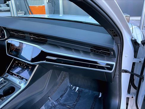 Used 2022 Audi A6 Prestige w/ Prestige Package image 19