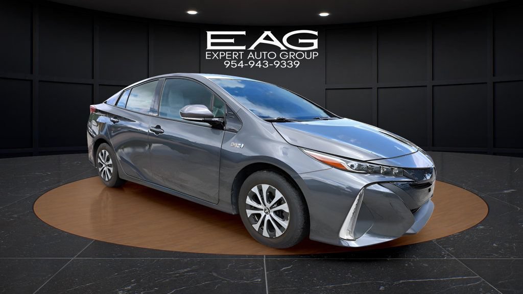 Used 2020 Toyota Prius Prime XLE FWD image 2