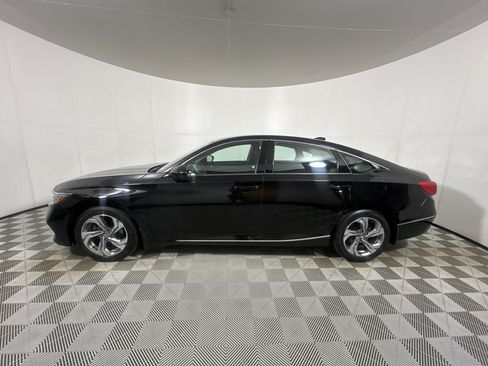 Used 2018 Honda Accord EX image 4