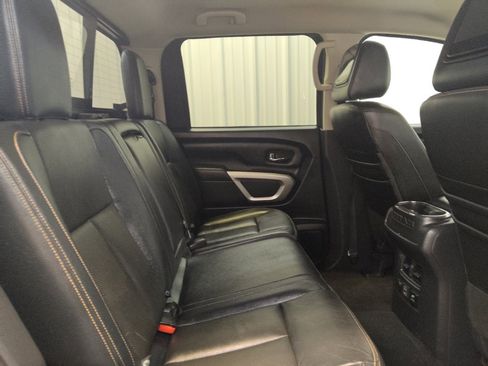 Used 2019 Nissan Titan SV w/ SV Convenience Package AWD/4WD image 19