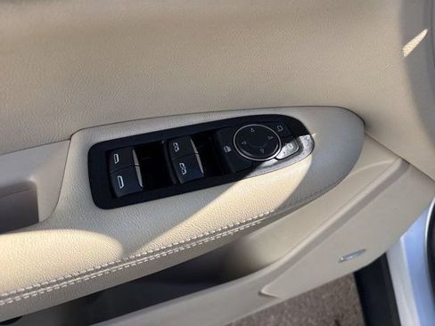 Used 2019 Cadillac XT5 FWD image 14