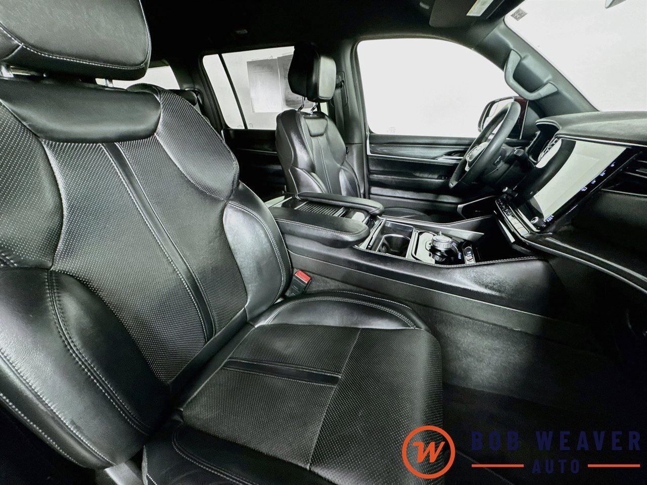 Used 2022 Jeep Wagoneer Series I AWD/4WD image 36