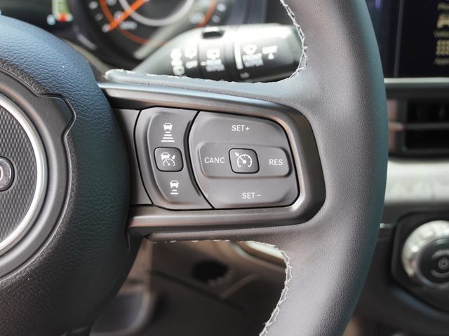 Used 2026 Jeep Wrangler Unlimited Rubicon AWD/4WD image 24