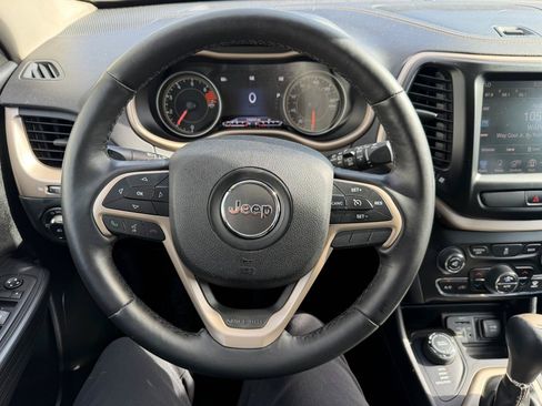 Used 2016 Jeep Cherokee Limited AWD/4WD image 23