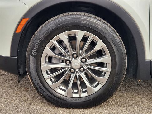 Certified 2024 Cadillac XT4 Premium Luxury w/ Cold Weather Package image 11