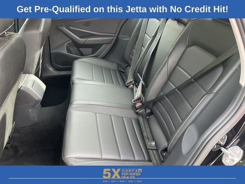 Used 2024 Volkswagen Jetta SE image 19