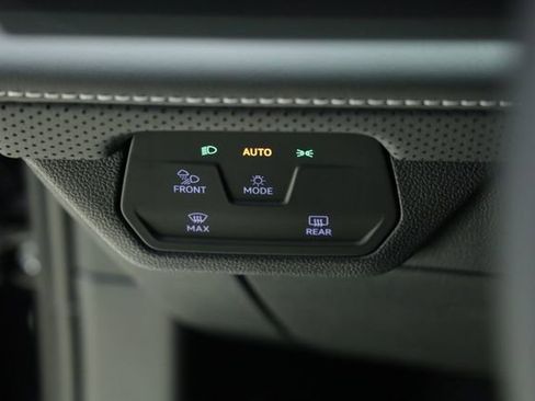 New 2026 Volkswagen Atlas SE FWD image 27
