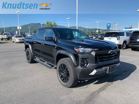 Used 2024 Chevrolet Colorado Trail Boss w/ LPO, Dark Essentials Package AWD/4WD image 1