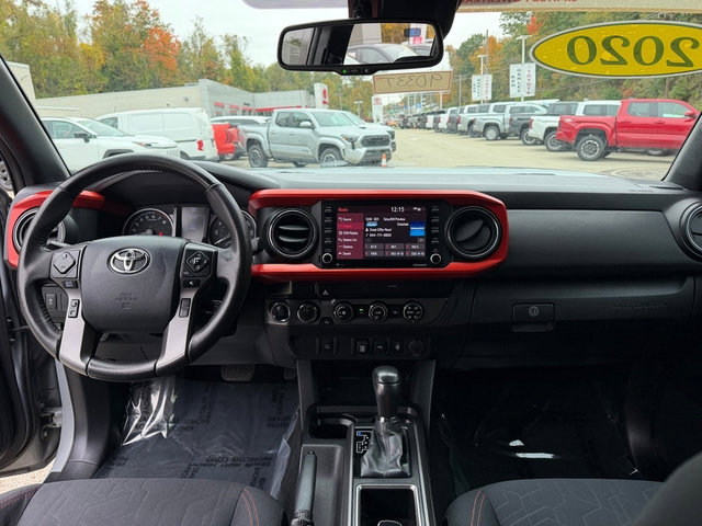 Certified 2020 Toyota Tacoma TRD Off-Road AWD/4WD image 19