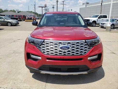 Used 2023 Ford Explorer Platinum w/ Technology Package AWD/4WD image 11