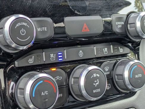 Used 2024 RAM 1500 Laramie RWD image 26