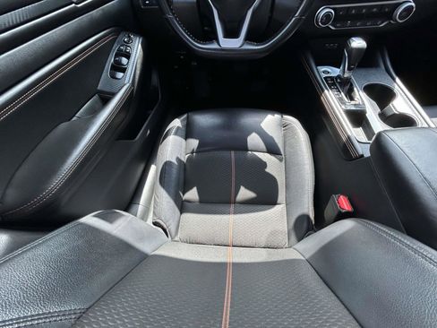 Used 2020 Nissan Altima 2.5 SR w/ Premium Package image 14